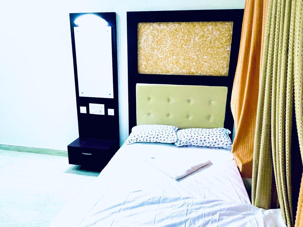 Bassac Residency Hotel Changanācheri Eksteriør billede